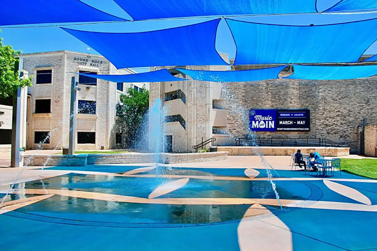 Prete Plaza (Main Street Fountain)